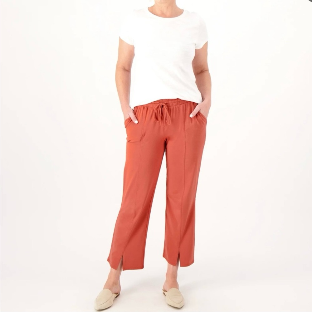 NWOT AnyBody Cozy Knit Orange Cropped Ankle Pants